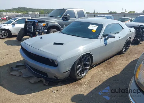 2022 Dodge Challenger Sxt z USA, uszkodzony, nr VIN 2C3CDZAG8NH137597